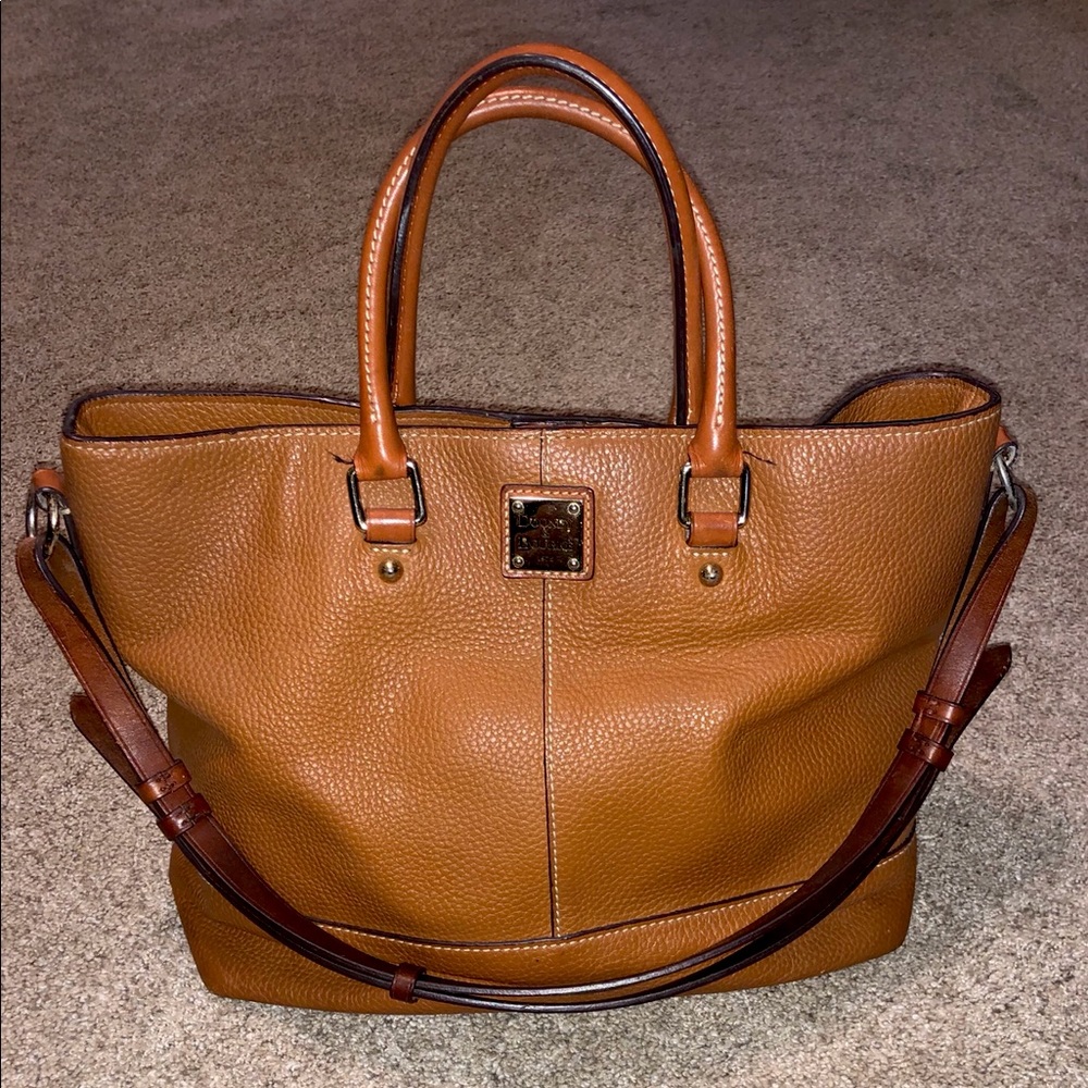 Chelsea pebble leather tote / hand bag USED